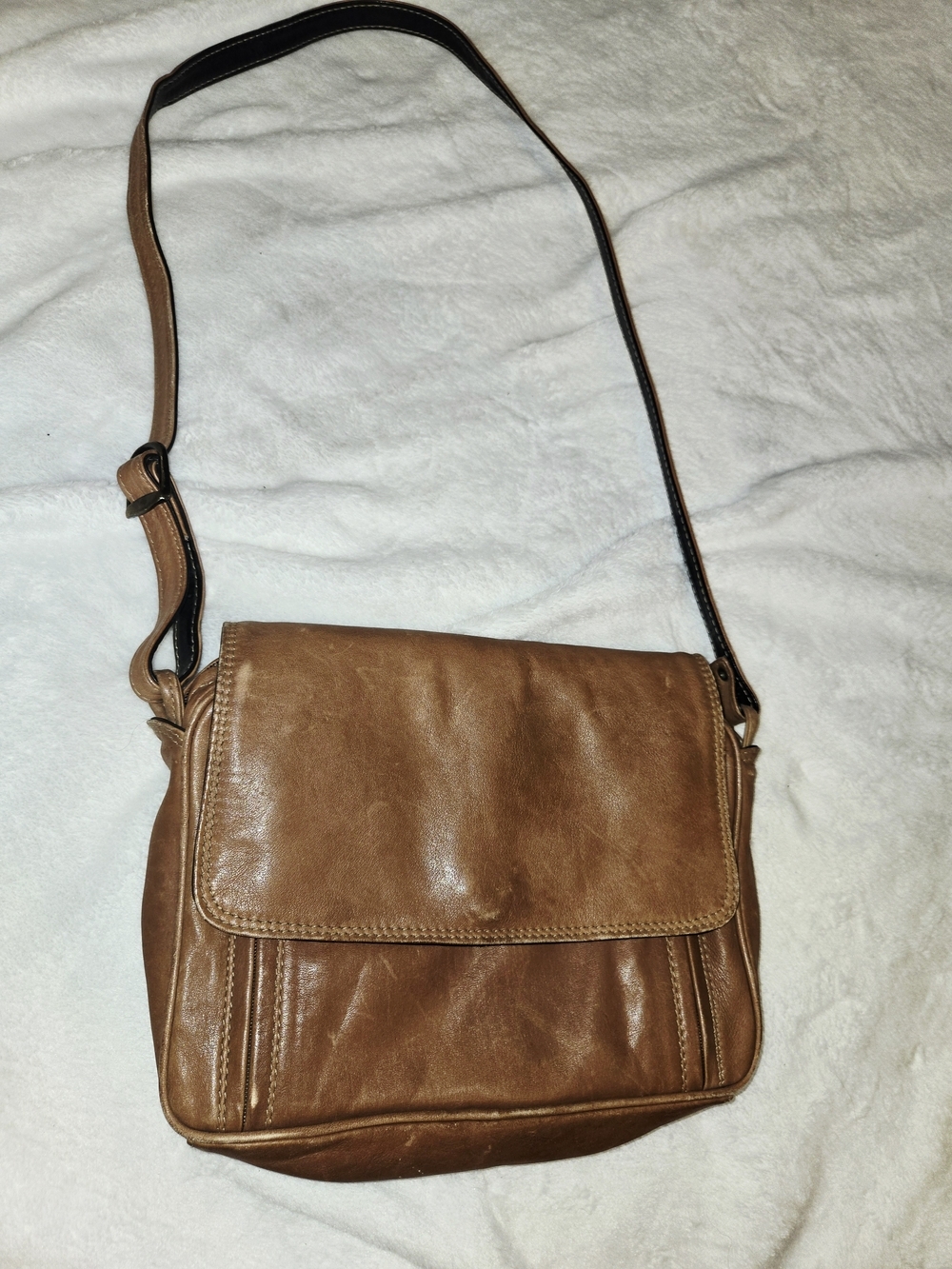 Women's Tan Leather Crossbody Flap Bag